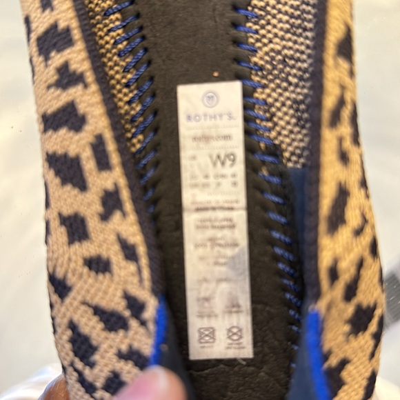 Rothy’s The Flat in Leopard Print. Ballet flat. Retired pattern Minimal wear - Picture 2 of 3